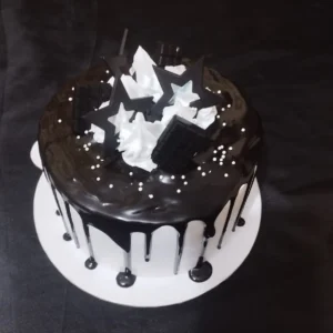 জন্মদিনের জন্য হোমমেইড চকলেট কেক